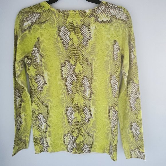 Old Navy Women's Long Sleeve Snake skin Print Sweater, Neon, Small - Picture 2 of 7